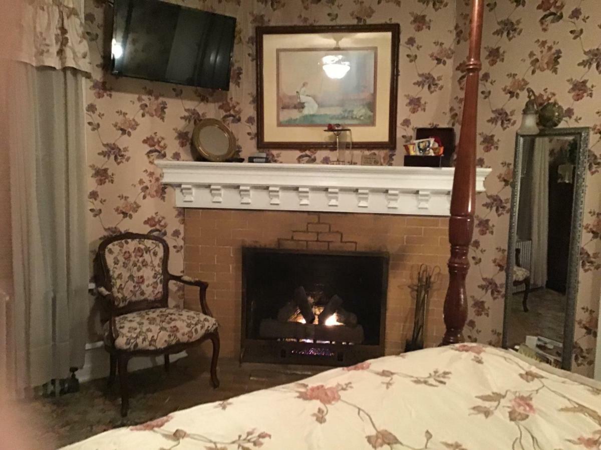 Brookview Manor Inn Canadensis Buitenkant foto